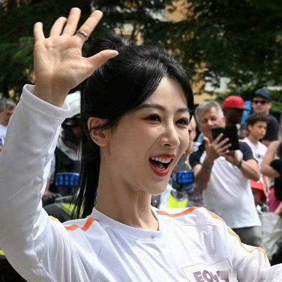 刘诗诗 杨紫 巴黎生图，怎么不算情头呢？ ​​​