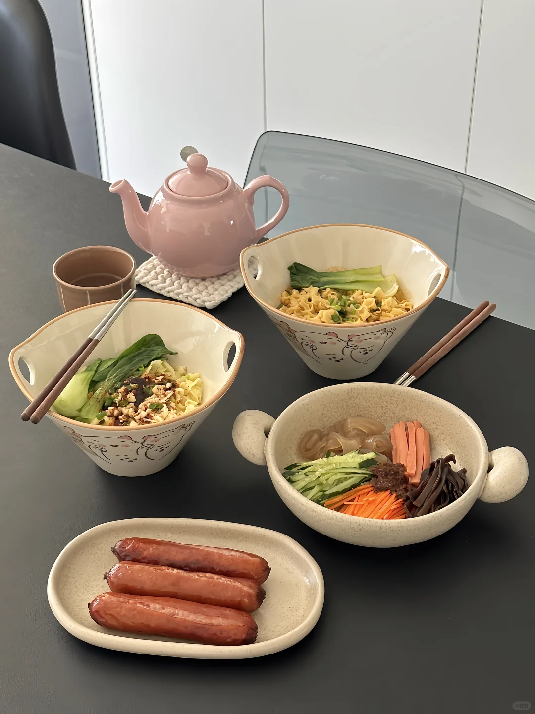 二人食晚餐｜刀削面➕烤肠➕小拌菜 🍜