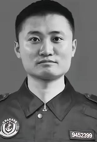 举国铭记！21岁与25岁海警战士用生命守护祖国南海，为国捐躯催人泪下
​2025