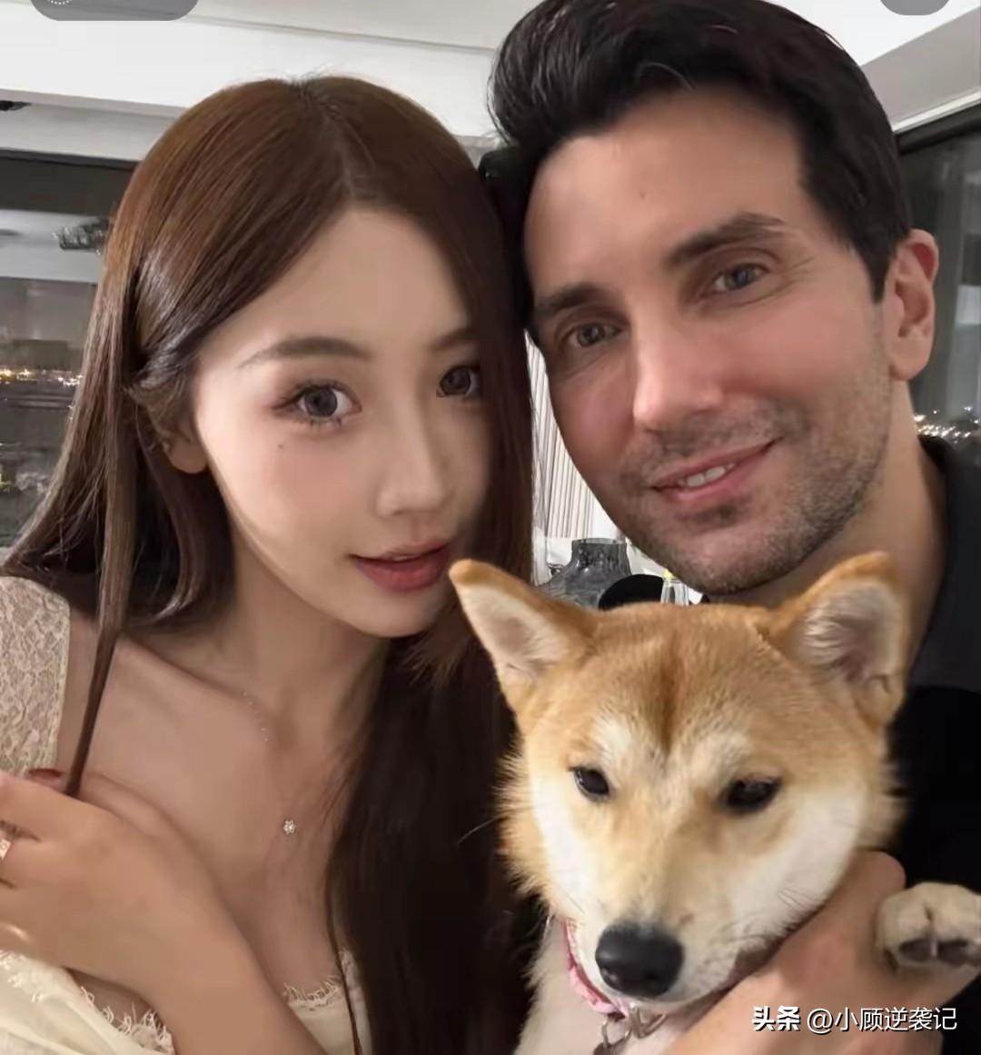 一个巴西男网友，每天在网上晒他的女朋友，说他的女朋友来自于中国。他说他非常非常爱