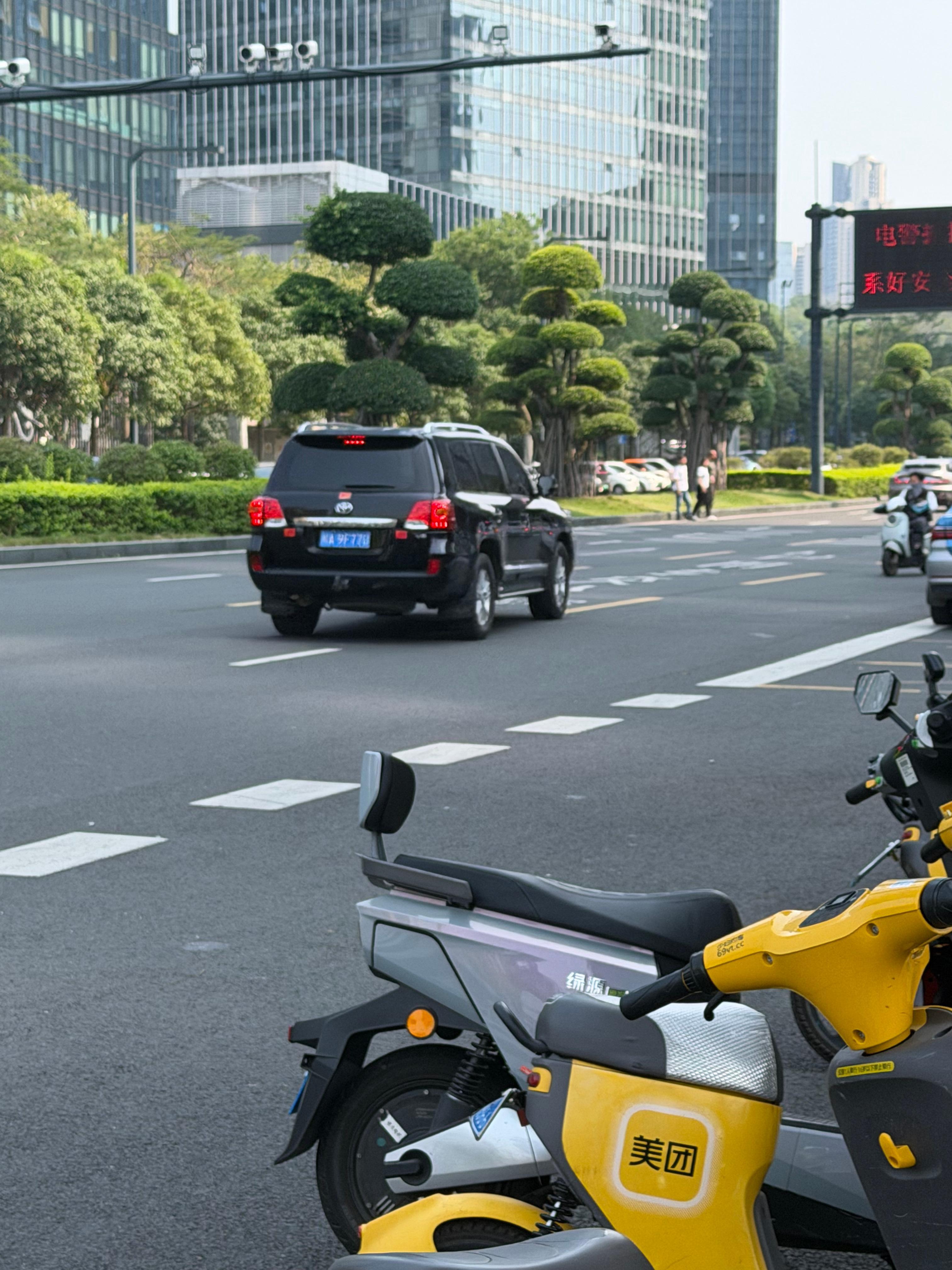 翻相册的时候以为是哪的大城市。 