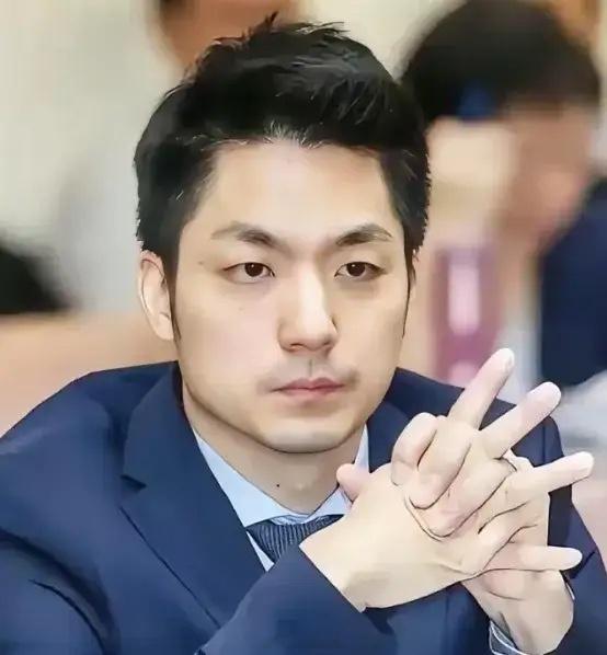 台北市长蒋万安6月2日下午针对日本与菲律宾“划分台湾专属经济海域”一事表示：“守