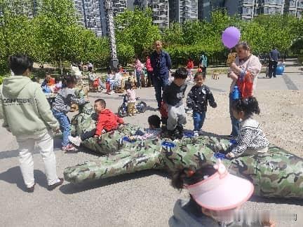 万柏林区玉园南社区：亲子同行 乐享成长
 
4月28日，万柏林区南寒街道玉园南社