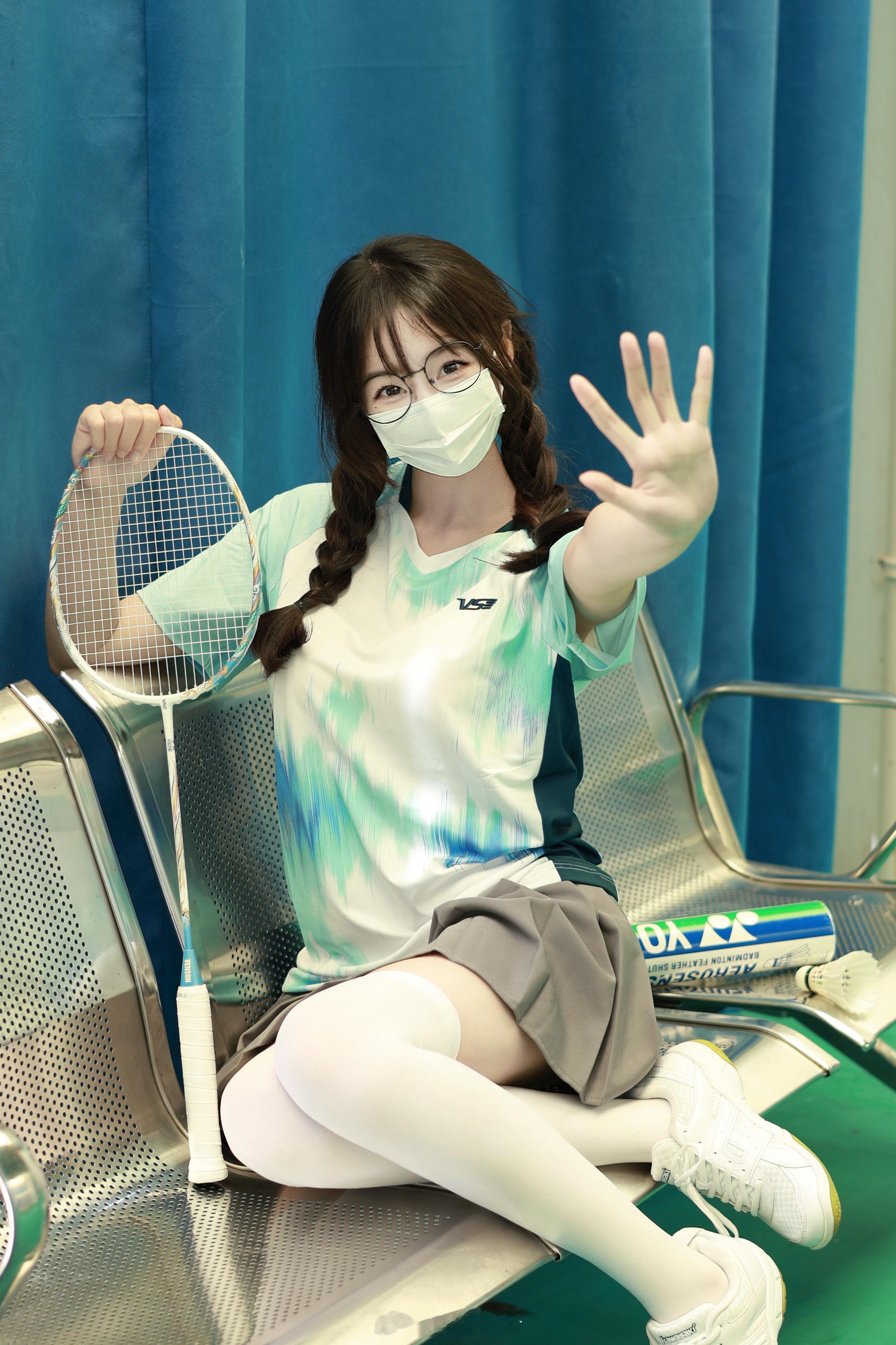 本来挺想你的🏸后来打羽毛球忘了 ​​​