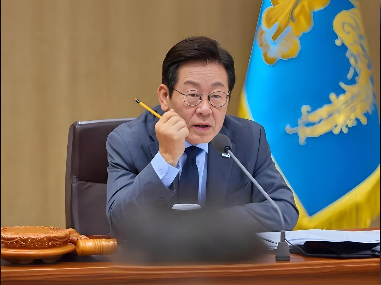 4月28日，韩国总统李在明高调出席了抗日名将李舜臣诞辰481周年纪念活动，这是时