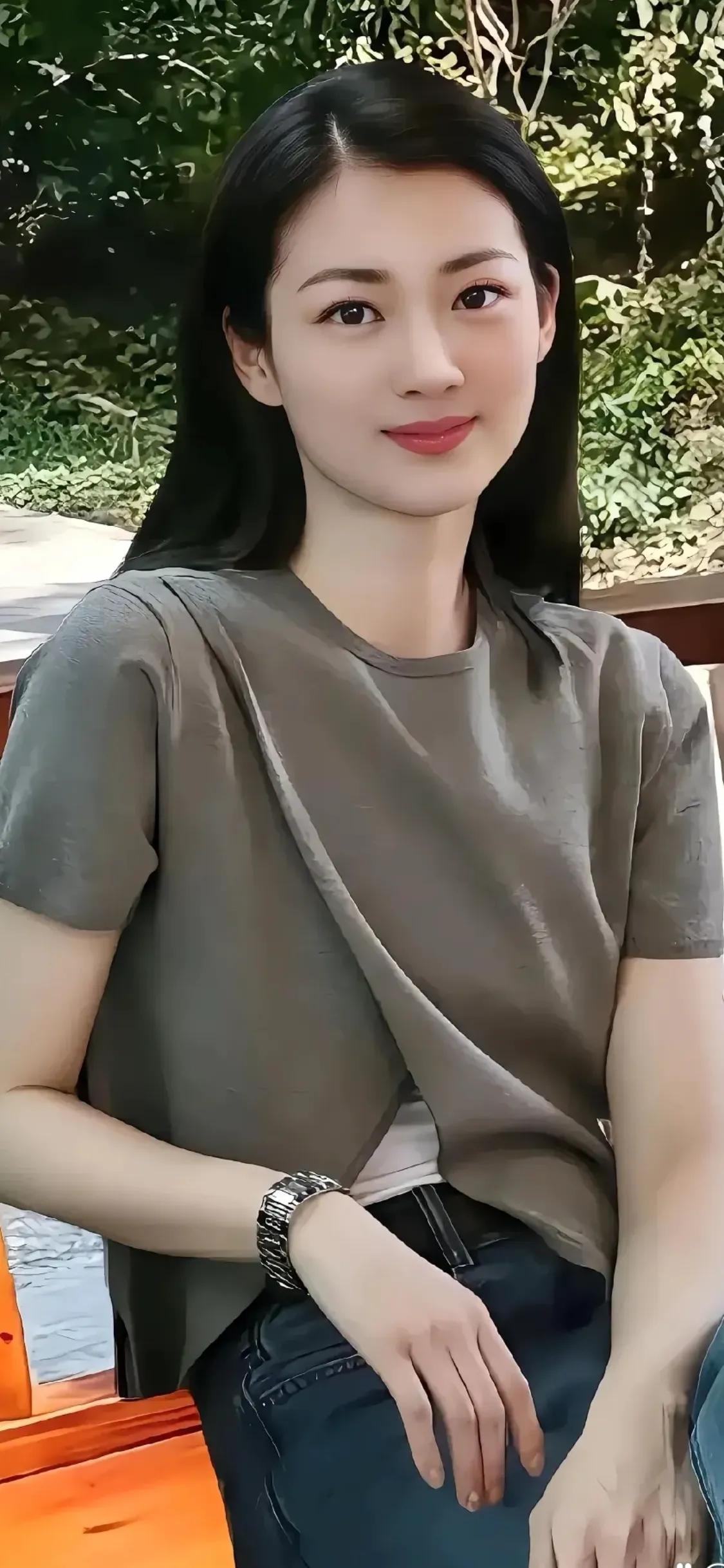 你要了解男人的软肋，你就能成为幸福的宠儿。
你越懂他、他就越温柔，你越关心他、他