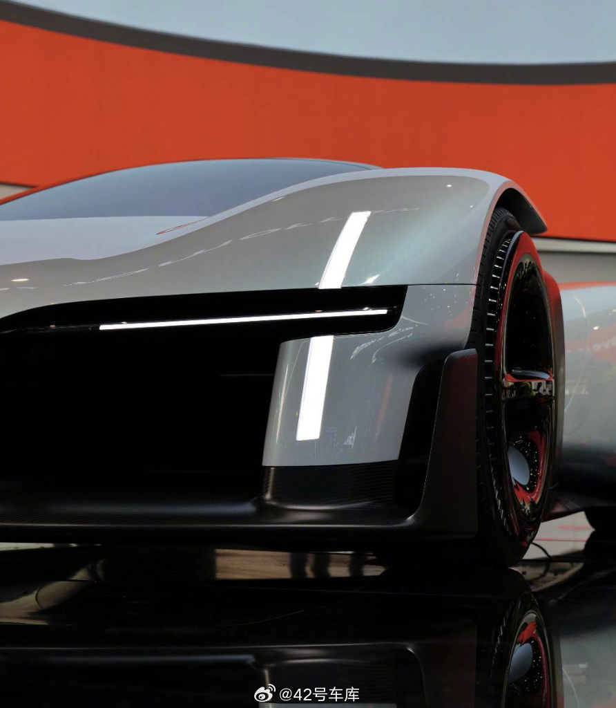 雷总分享的一些小米Vision Gran Turismo 的实拍图，很有气场吧？