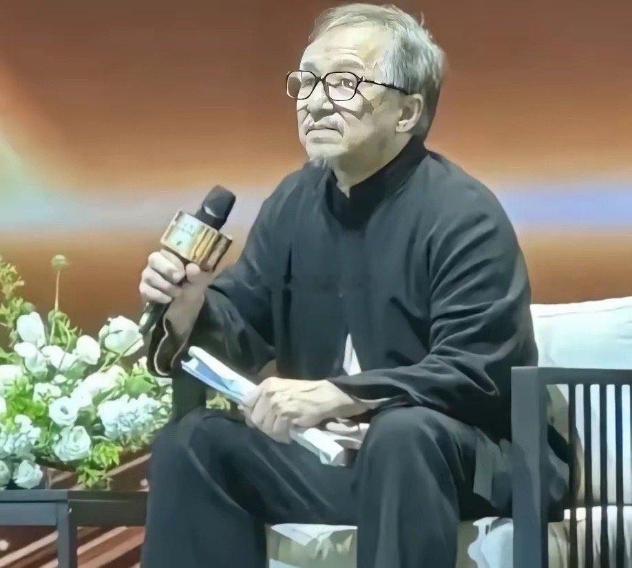 说实话作为大明星，成龙是非常成功的，但是作为一位孩子的父亲，成龙可以说是非常的失