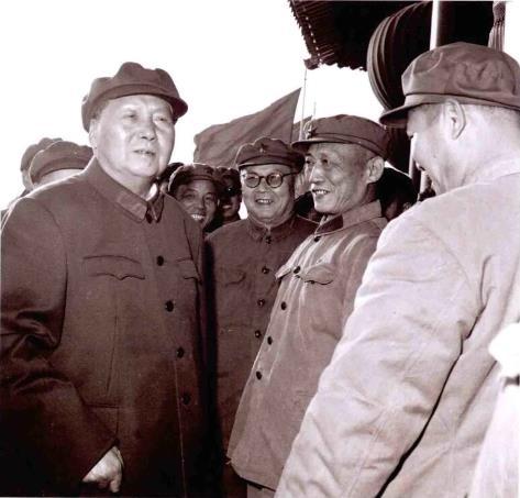 1967年国庆李天焕在天安门受到毛主席接见