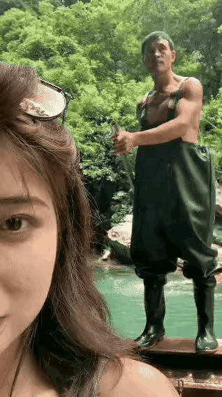 前面的是理想，后面的是生活[微笑]