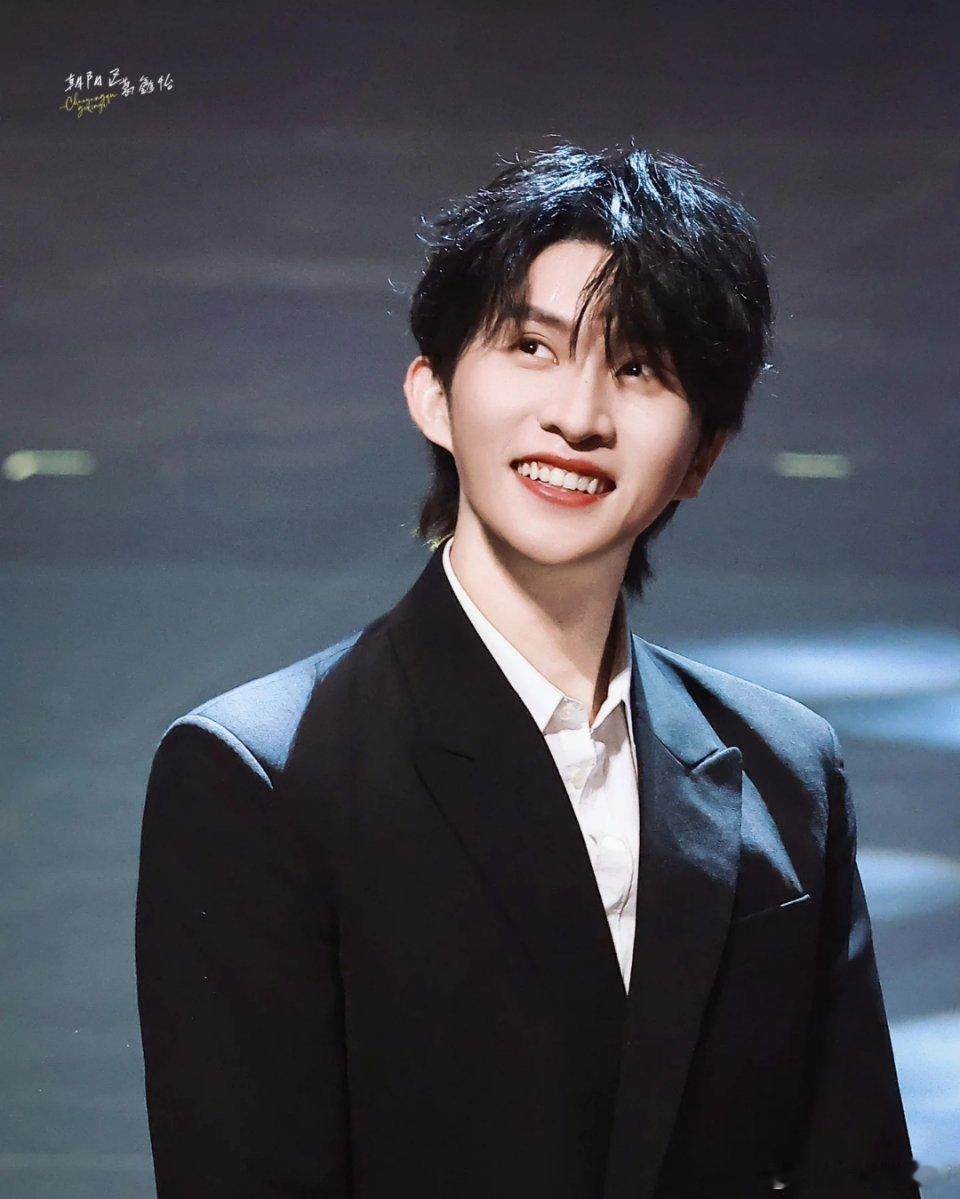 张集骏直面嘲笑的坦荡劲儿，真的很圈粉！有梦想就该大大方方说，这一次真的是直面起来