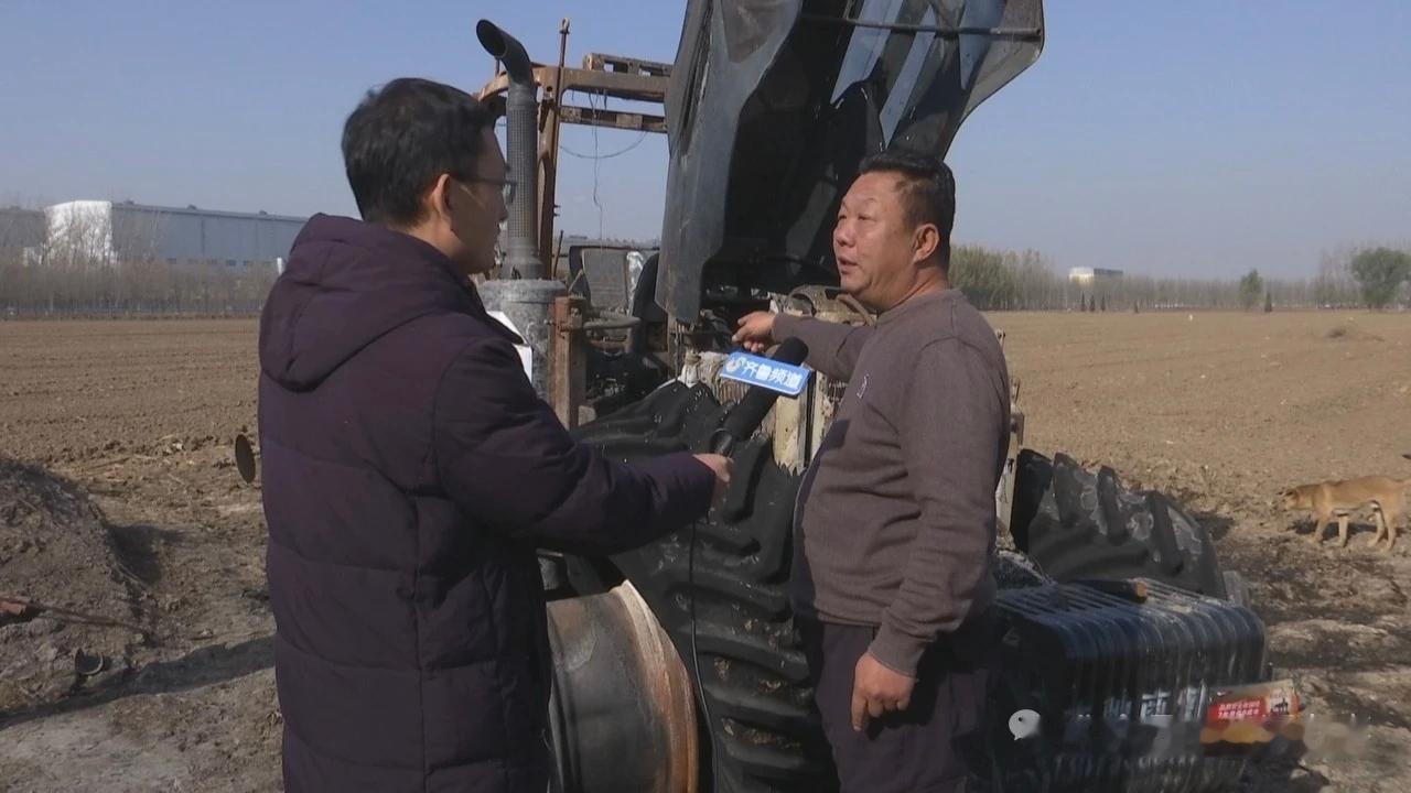 拖拉机耕地过程中突发自燃，29万只剩铁架 !

今年9月份，山东淄博，桓台县的周