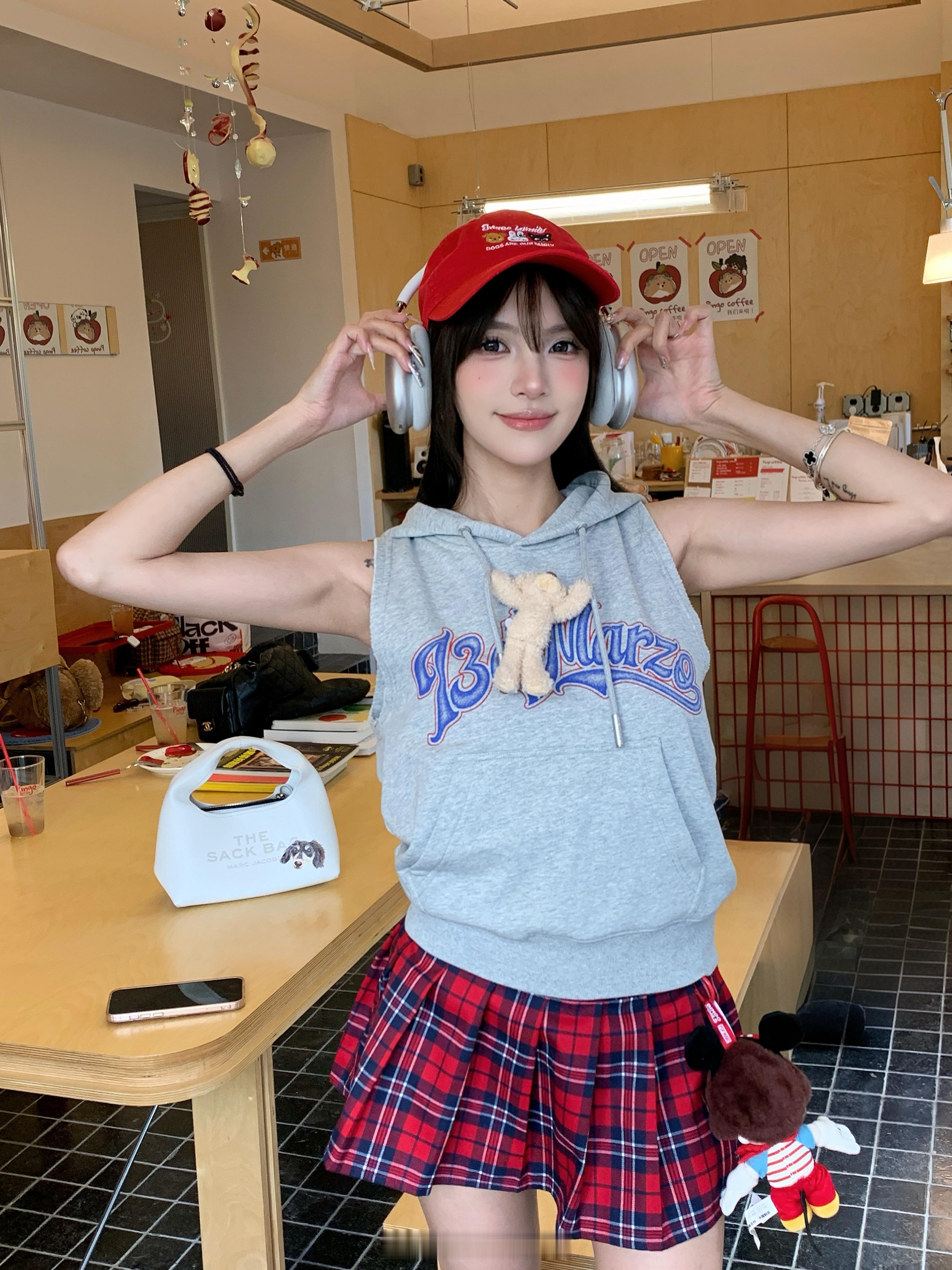 ႔ ႔   ՞⸝⸝'ᜊ'⸝⸝՞🍎 ​​​
