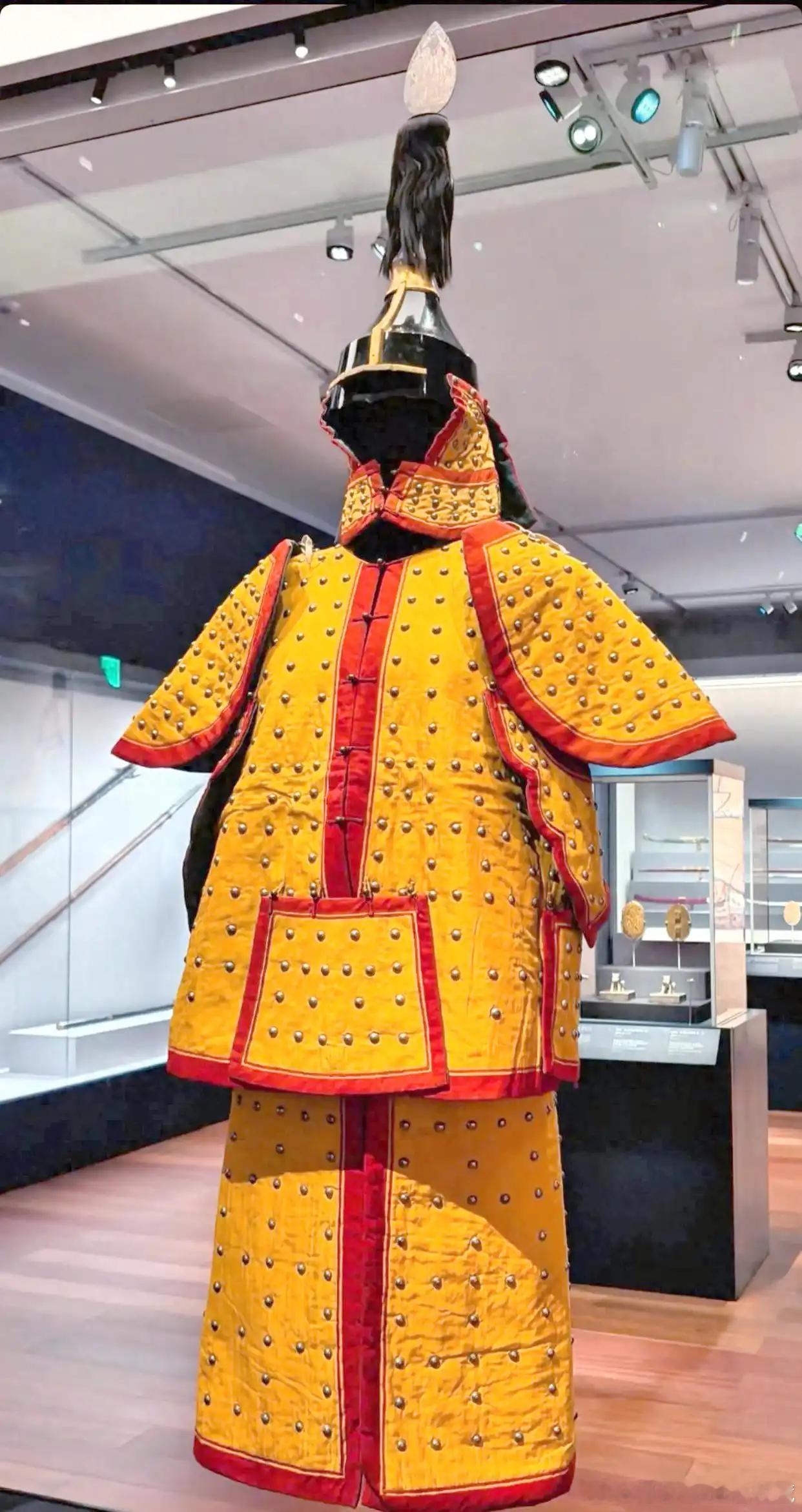 历史知识历史人物﻿ ﻿ “何铭佐领下马甲王朝栋”的八旗甲胄    镶黄旗甲胄的字