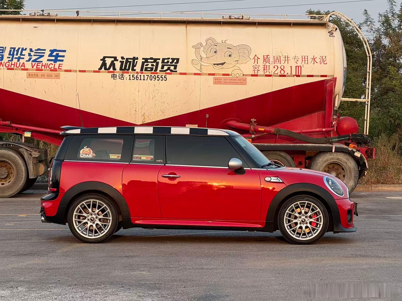马力玩聚老马在路上 有调性的车车2012年迷你Clubman Coopers 中