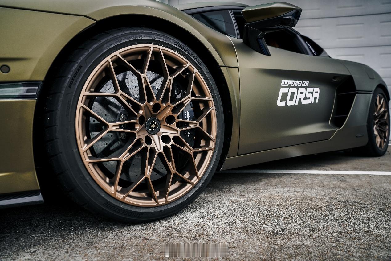 普利司通 搏天族POTENZA Sport作为兰博基尼全新超级跑车Temerar