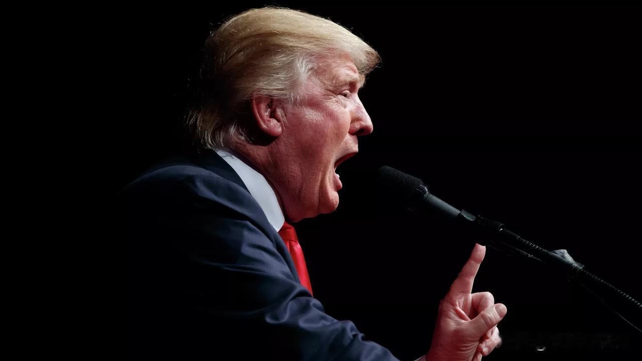 特朗普：霍尔木兹海峡将保持封锁，直至美伊达成最终协议

¬ 伊朗拟定一份新的目标