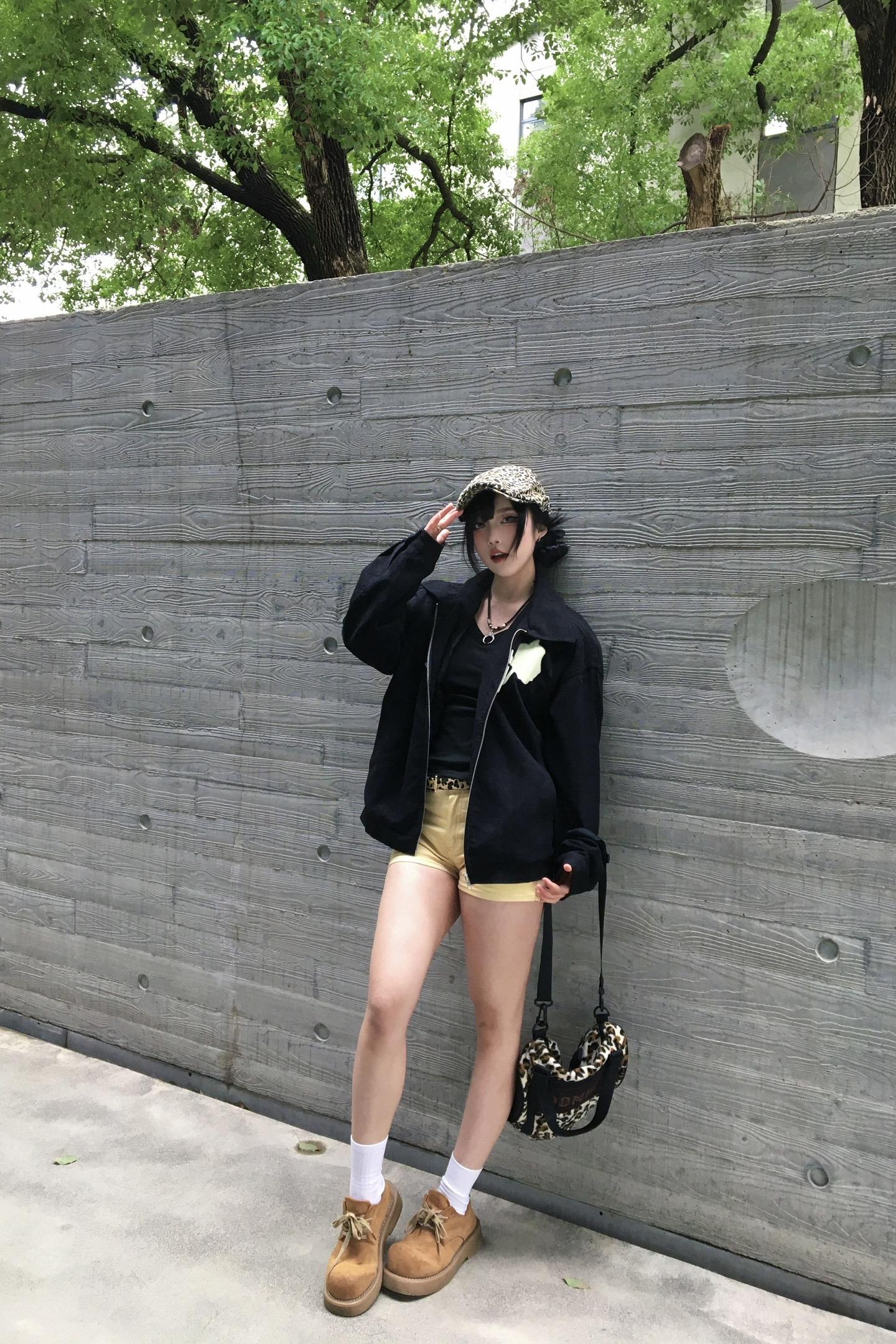最近过得好吗 还在瞒着女朋友和其他人谈恋爱吗