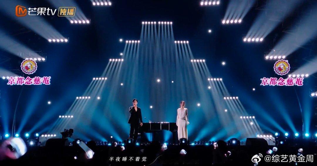 周兴哲姚晓棠的屋顶上男帅女美 声生不息 周兴哲和姚晓棠把《屋顶》唱出了新味道，青