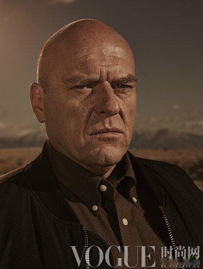 墨西哥特种部队与毒枭火拼简单介绍下这次墨西哥贩毒组织动乱背景故事高中化学老师沃尔