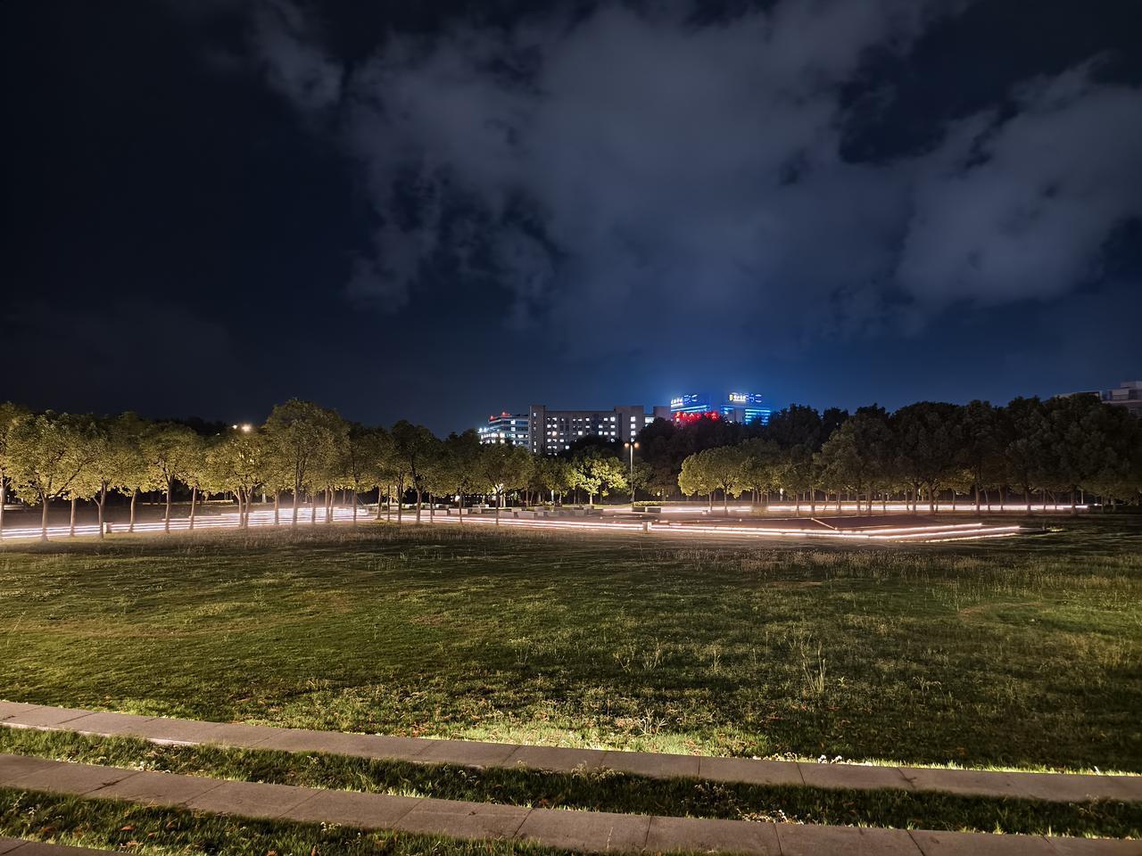 幽静的夜晚，孤单的夜晚，失望的夜晚
