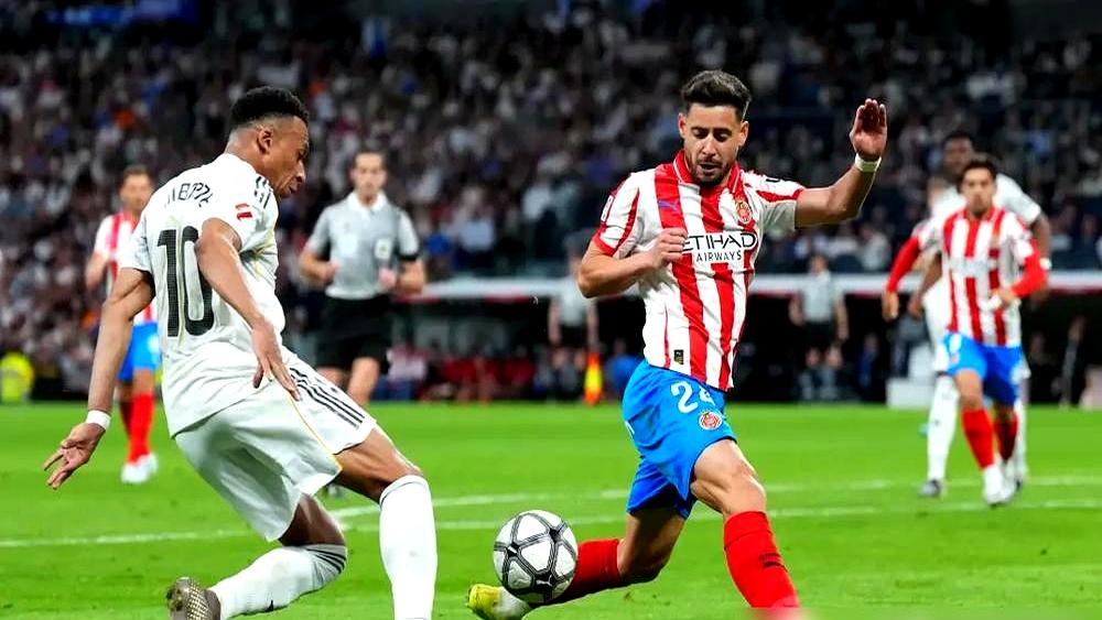 皇马争冠直接悬了！
 

4月11日伯纳乌球场，皇马1比1战平赫罗纳。全队连平三