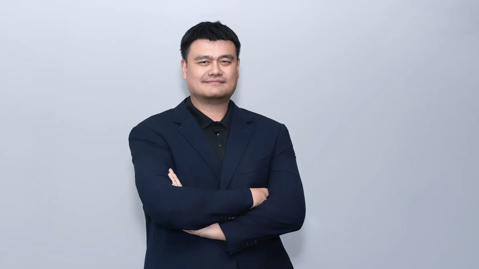 姚明成为蔚来ES9首席体验官，空间感一下子拉满，旗舰选旗舰，选对人了！百家车坛