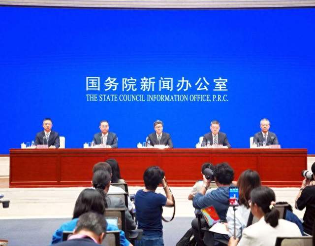 广电总局：AI生成广电视听节目必须加内容标识，严禁AI魔改