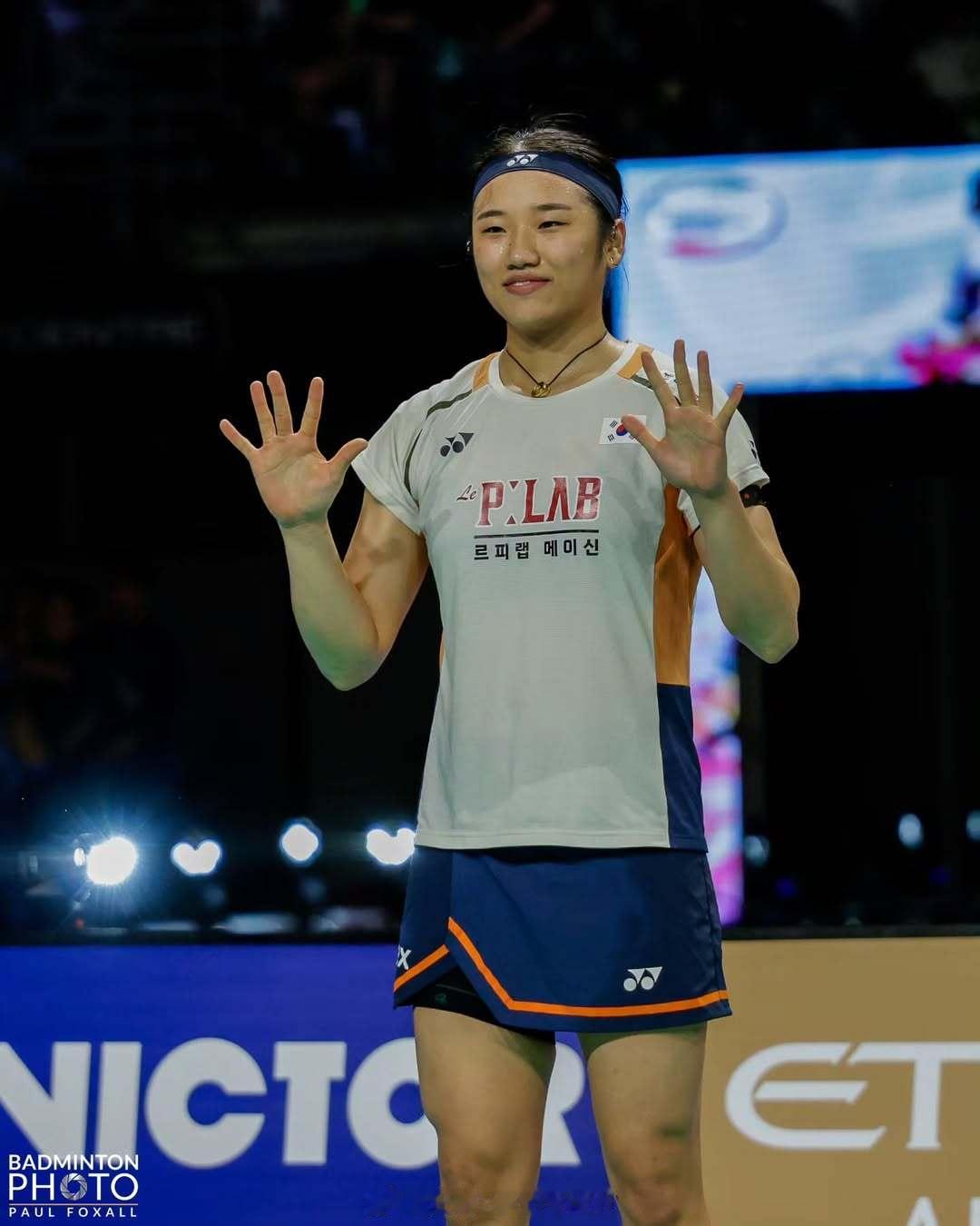 安洗莹ig发文（译文）：这赛季简直梦幻到超乎想象！一年斩获10座冠军奖杯，是我从