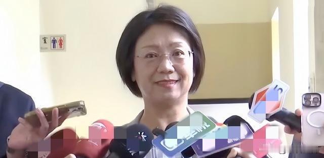 争议太大被拔除“召委”？翁晓玲回应来了。由于立院新会期已经开始，按照以往的惯例所