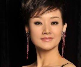 宋祖英与罗浩结婚后，整整 13 年没有孩子。直到 2005 年 9 月，39 岁