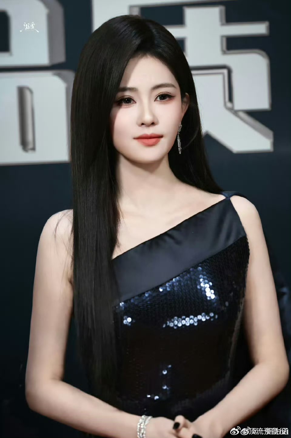 白鹿卢昱晓电视剧品质盛典，女明星真的好美啊！白鹿好攻 姐姐们可以合作吗 