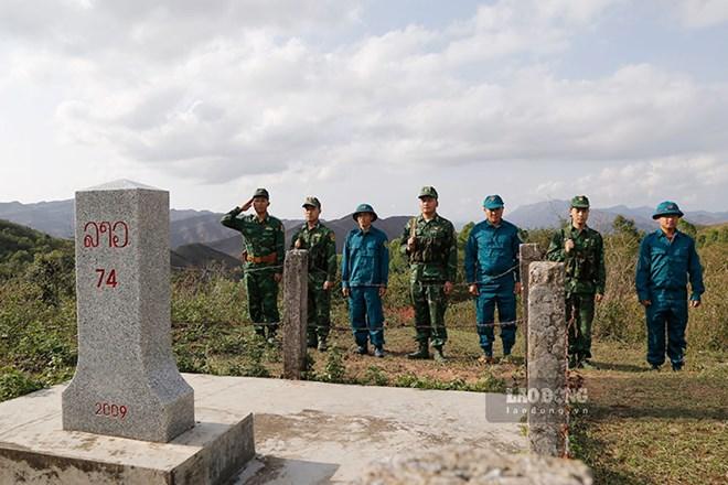 越南奠边府是毒品犯罪的重点地区和复杂地区
图中是越南边防部队民兵组成的联合巡逻队