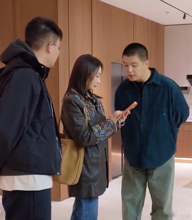 马頔主动向李纯道歉装修琐事最易起争执，能及时低头认错真的很加分。感情里从不是争对