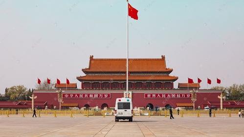美国为何死盯着中国不放？说白了，就是“守成者”对“突围者”的天然焦虑。当中国从底