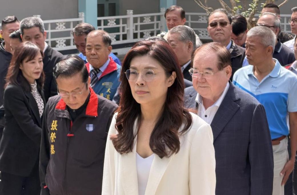 访问大陆，能否见到最高层？郑丽文用6个字回应，情商很高！

郑丽文轻飘飘甩出6个