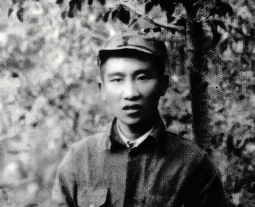 1982年，四川挖出一具遗骸，脚带七公斤大铁链，手脚钉着四颗大铆钉，经考证，此人