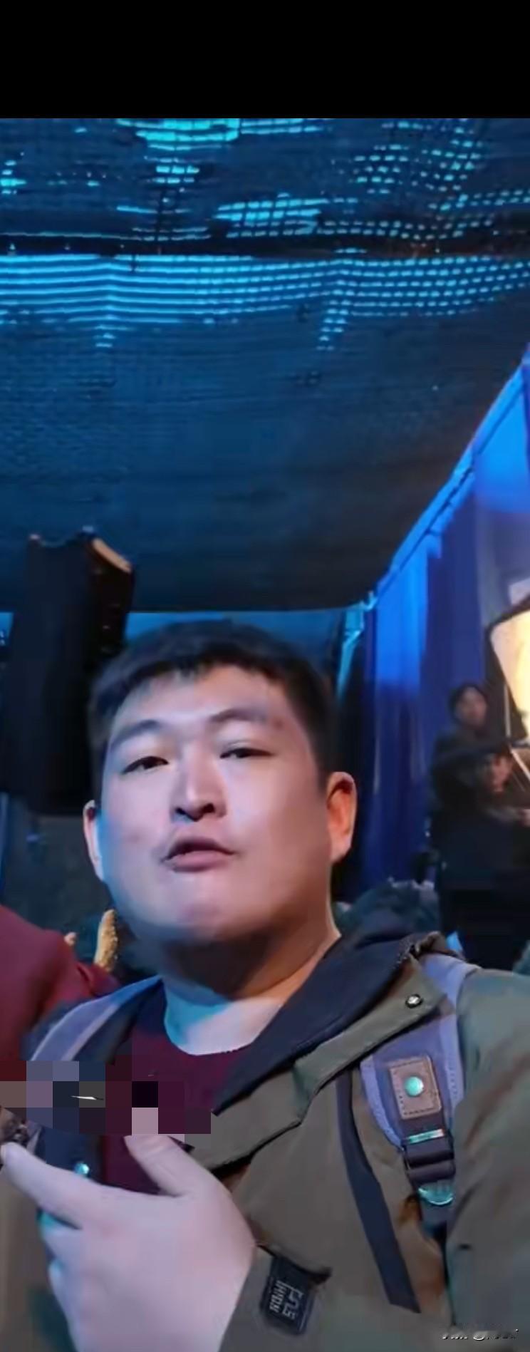 大牛啊，你可别拍戏了，证明自己啥啊，你永远也超越不了自己的父亲，做一个富二代该做