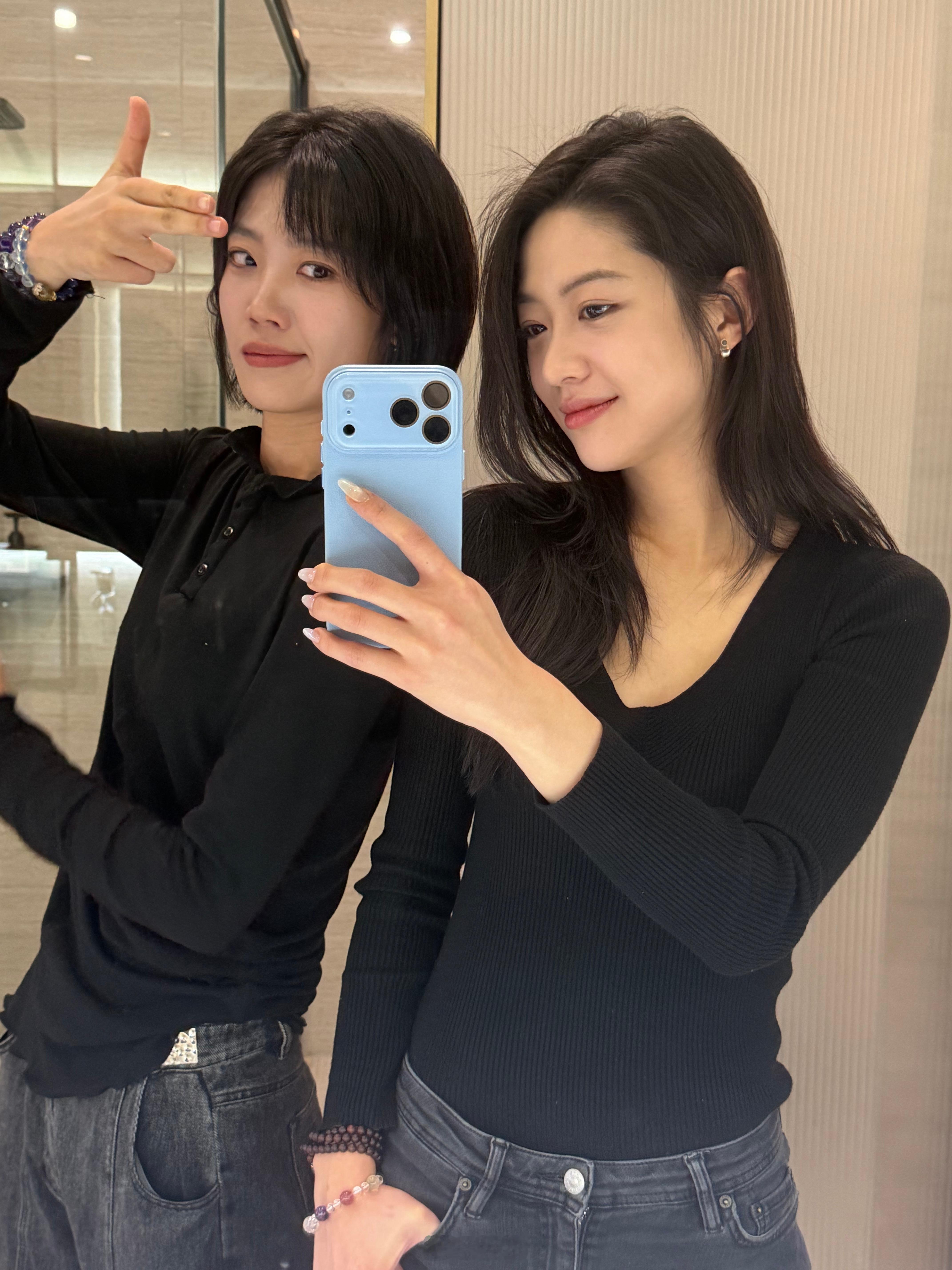 差点还以为今年iPhone 17 Pro Max出了浅蓝色