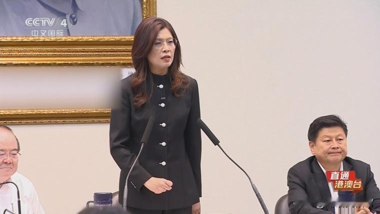 郑丽文一番发言直接撕碎伪装，所谓欧盟模式纯属投机算计，扬言不主动分裂却要武力对抗