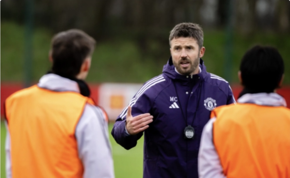 据曼联跟队记者拉克赫斯特报道，卡里克出任球队主帅后，对曼联的周训练计划做出重磅调