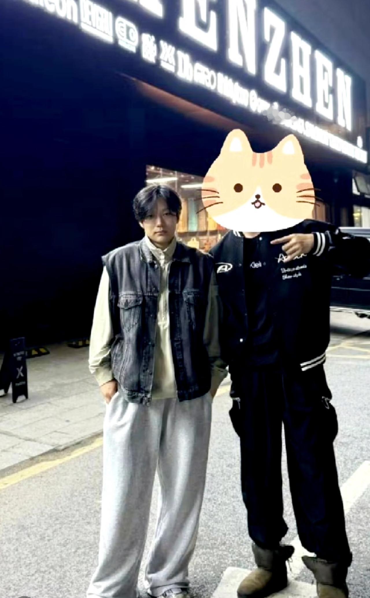 PGone王昊久违在深圳露脸，现在才知道他已经“改头换面”，名叫王楚唯。

消失