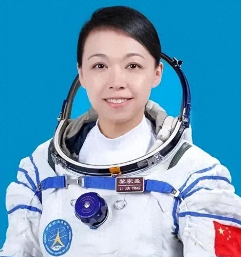 神舟二十三号刚破云入轨，庆祝的声浪还没落下，一群“牛鬼蛇神”就在暗处急不可耐地扑