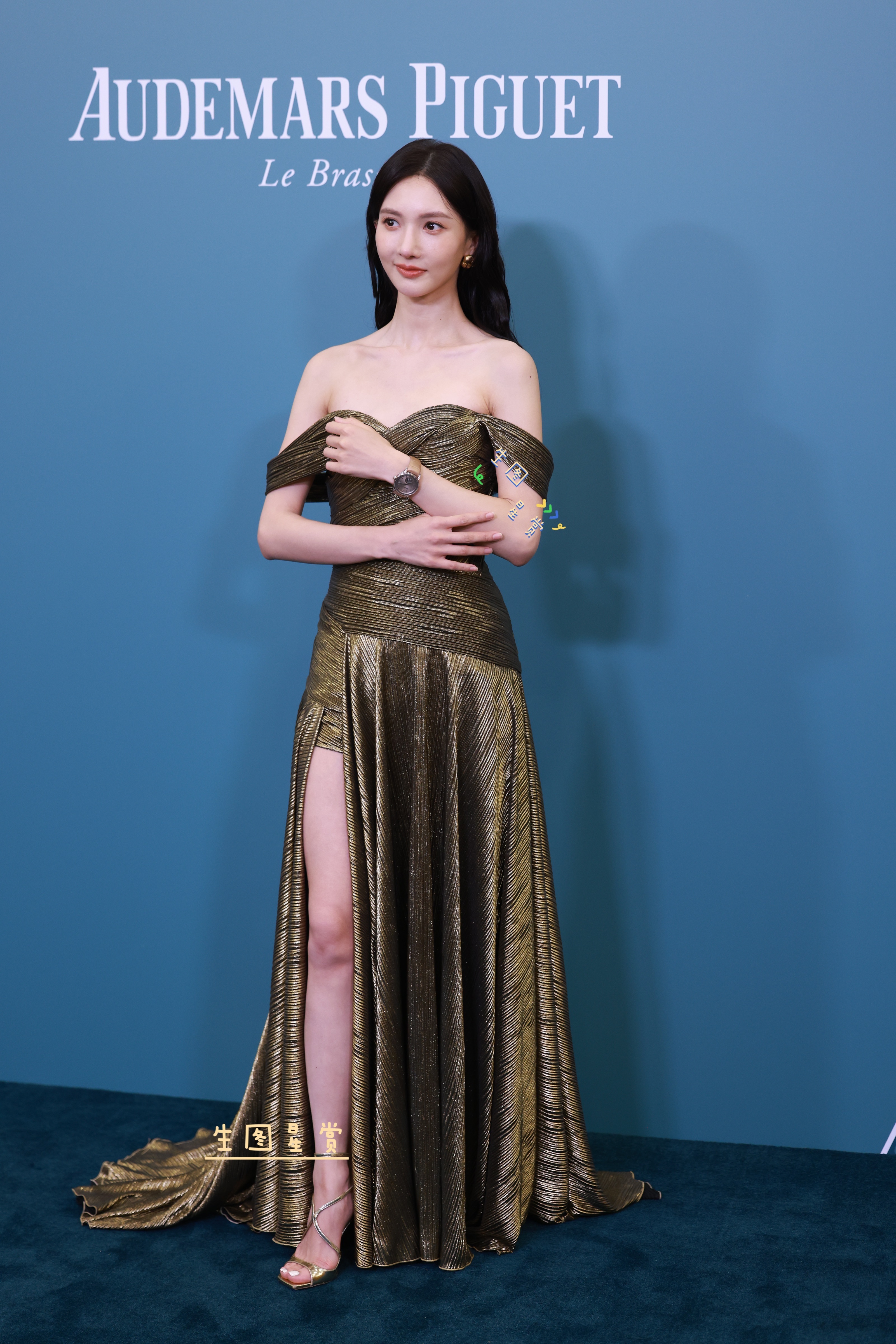 金晨亮相品牌周年展，金灿灿的大喜🌟 金晨[超话] ​​​