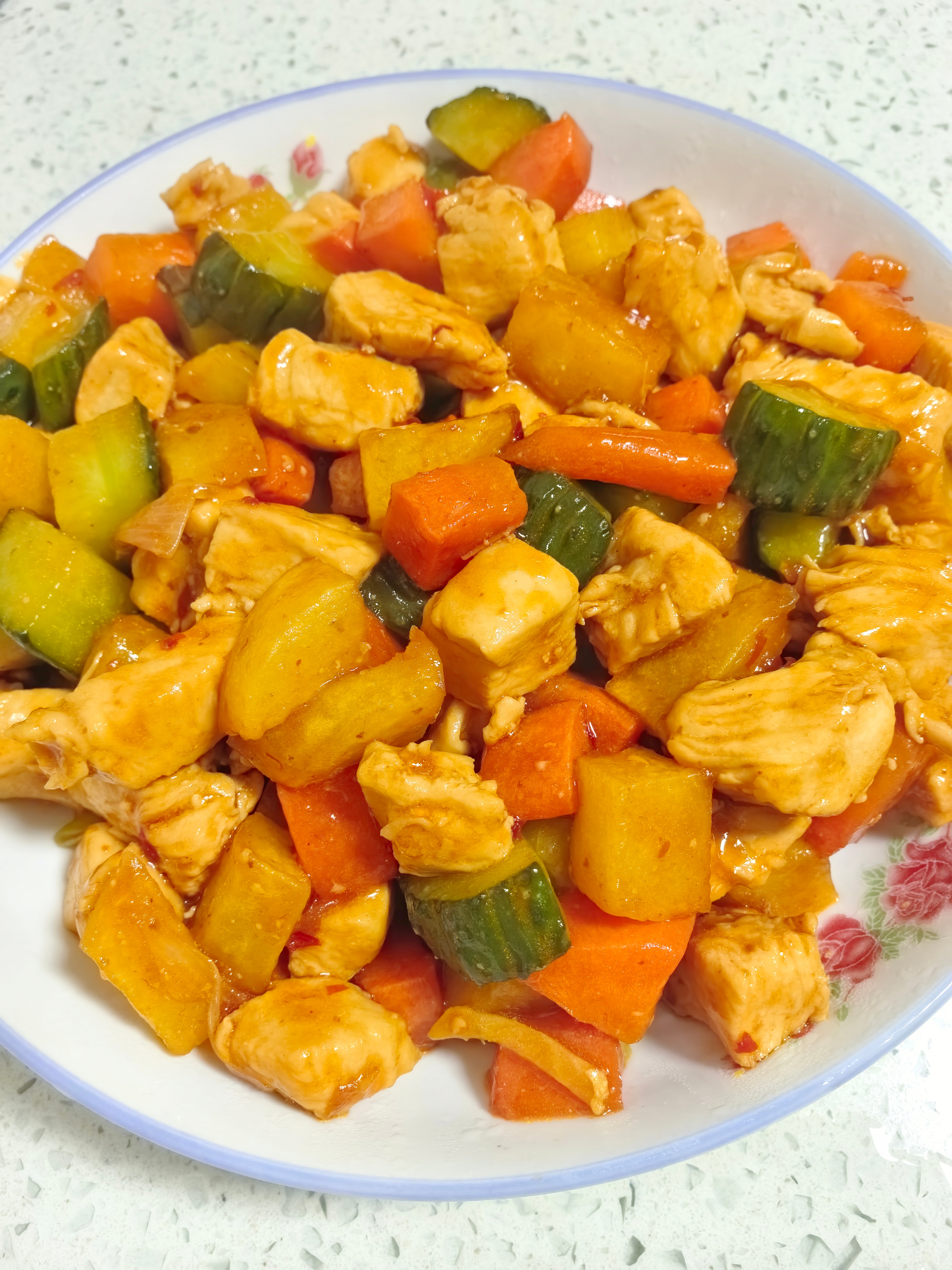 开饭喽。开吃！这肥啊真的难减了，以前的毅力全无，现在就是该吃吃啊！ 