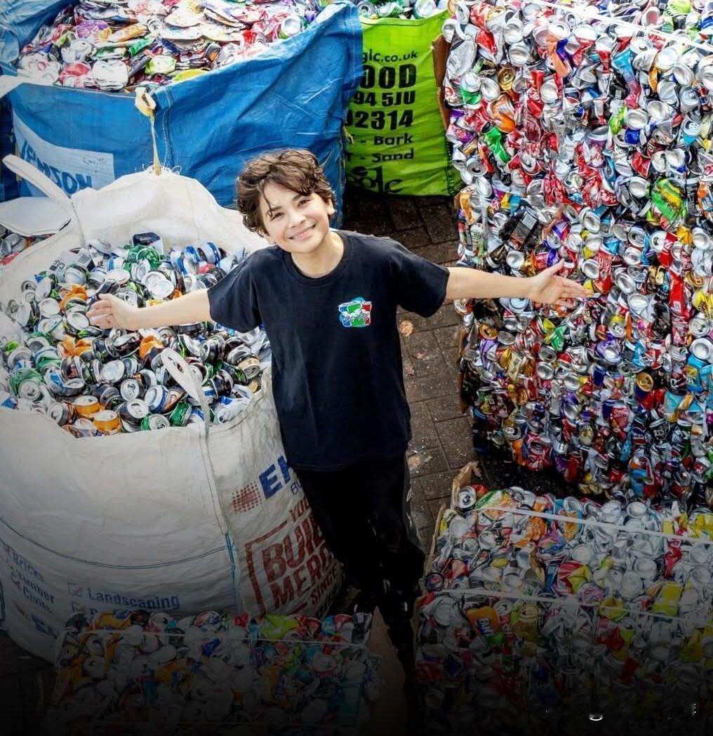 瑞安·休兰斯（Ryan Hulance）是一名13岁的少年，住在英格兰索利哈尔，