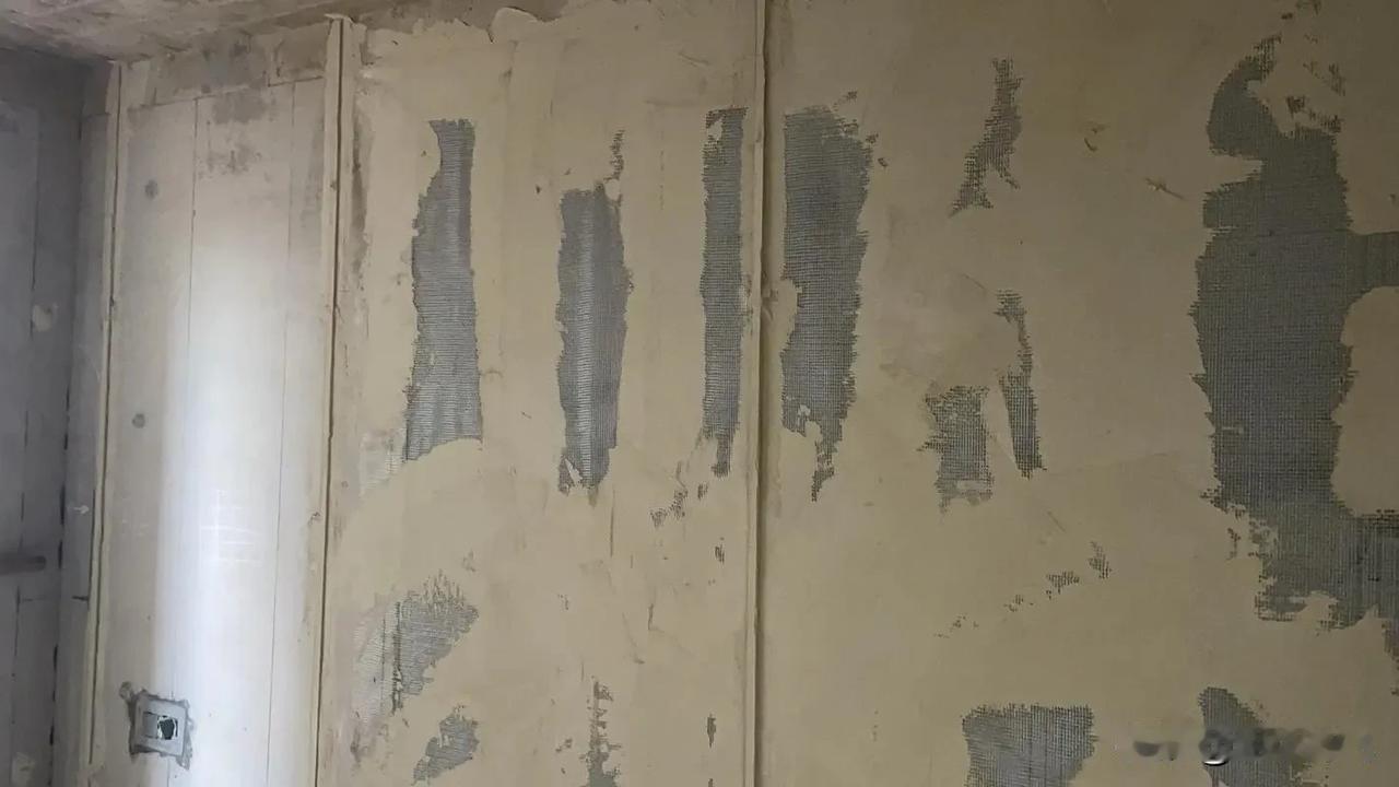 现在，建筑市场不景气这是大家都知道的事情。有很多工人都没有活干了，但是有的工人人