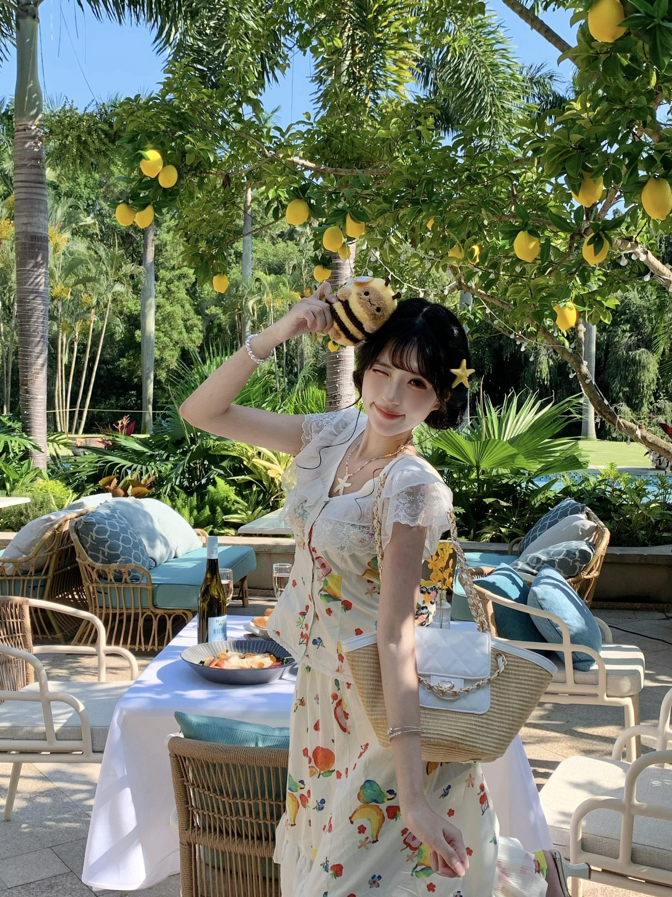 🍋♡₊˚柠檬树下ᥫ᭡。喜欢好天气 明媚的黄色让人心情好愉悦！ 小裙子...