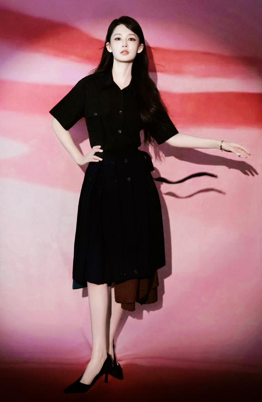 今日份@李沁 [比心]