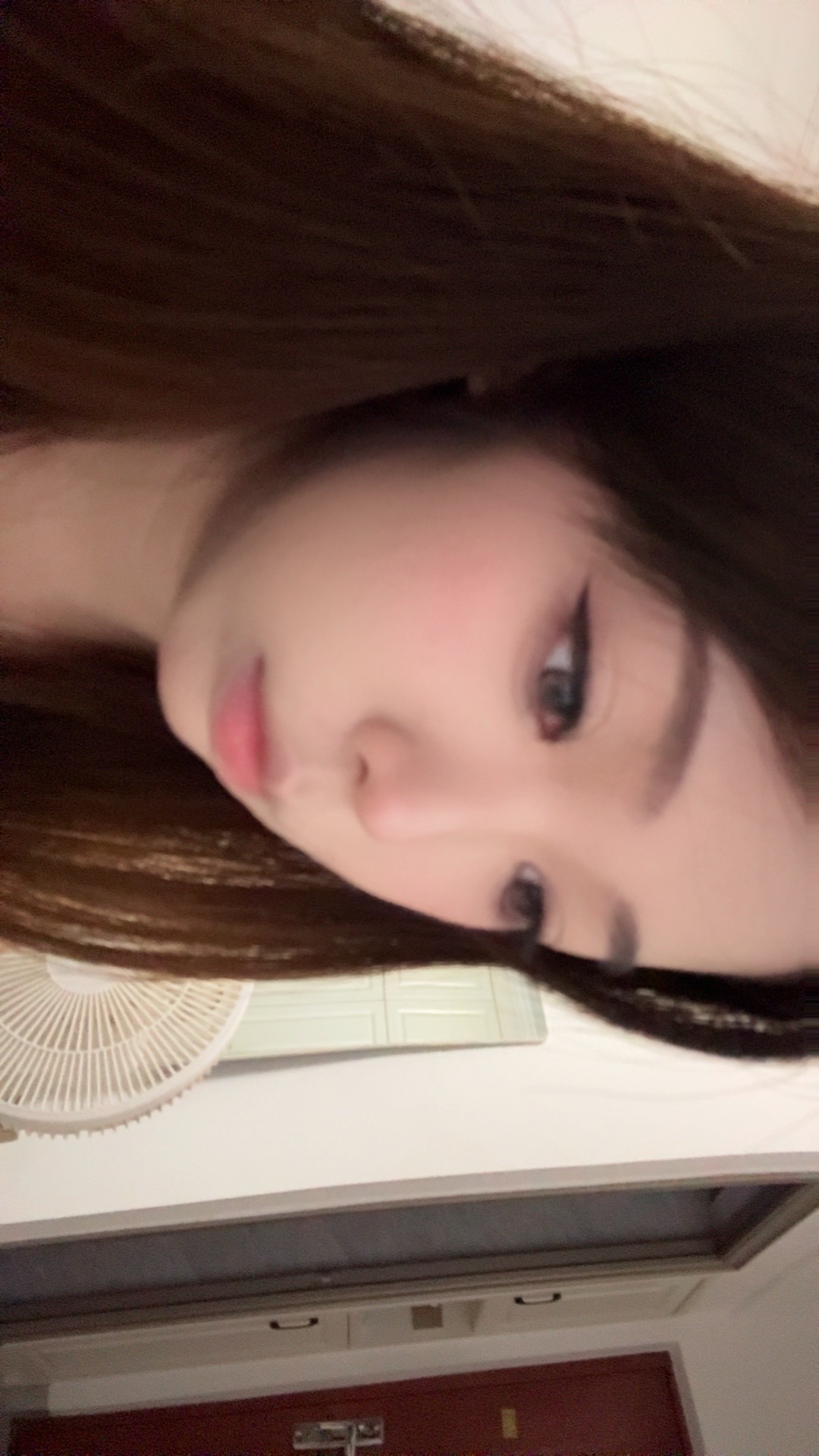 眼妆无敌之人 